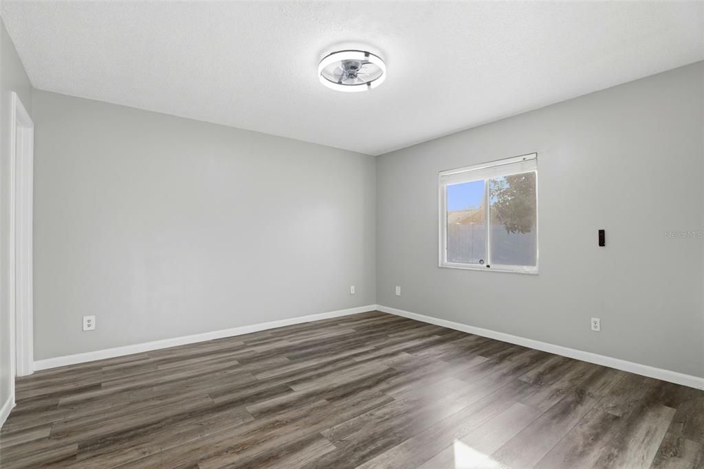 待售: $370,000 (3 贝兹, 2 浴室, 1331 平方英尺)