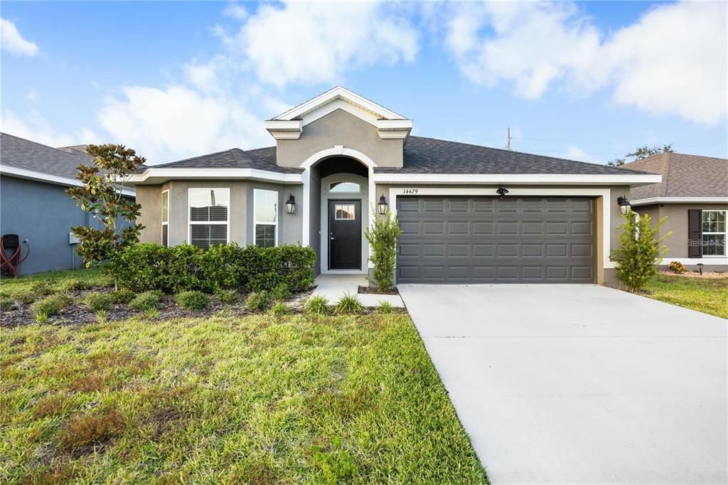 For Rent: $2,290 (3 beds, 2 baths, 1527 Square Feet)