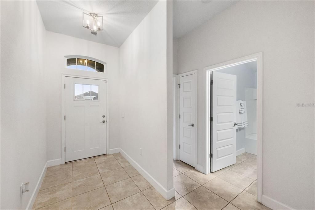 For Rent: $2,290 (3 beds, 2 baths, 1527 Square Feet)