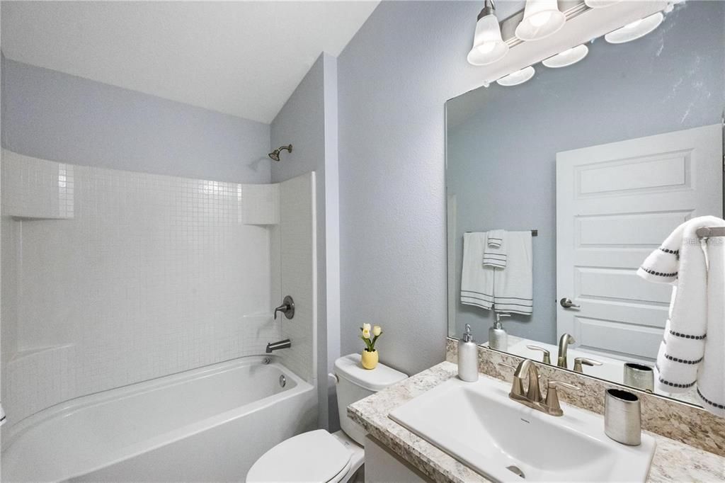 For Rent: $2,290 (3 beds, 2 baths, 1527 Square Feet)