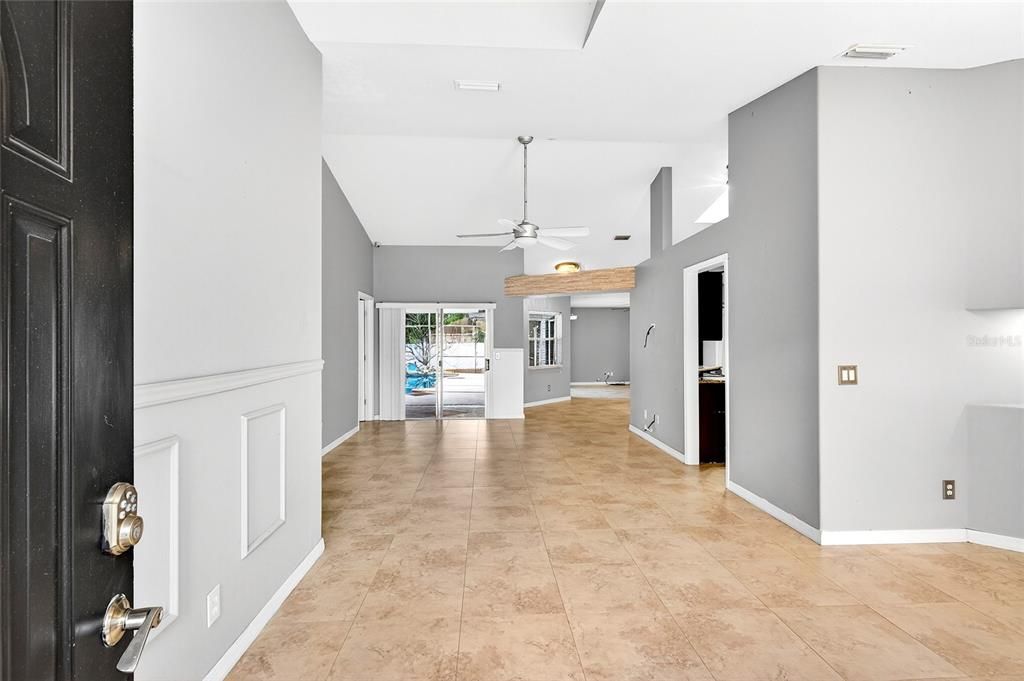 В аренду: $2,600 (3 спален, 2 ванн, 1835 Квадратных фут)