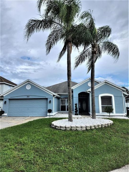 For Rent: $3,000 (4 beds, 2 baths, 2037 Square Feet)