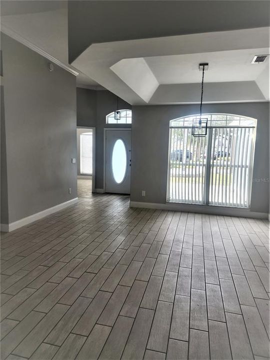 For Rent: $3,000 (4 beds, 2 baths, 2037 Square Feet)