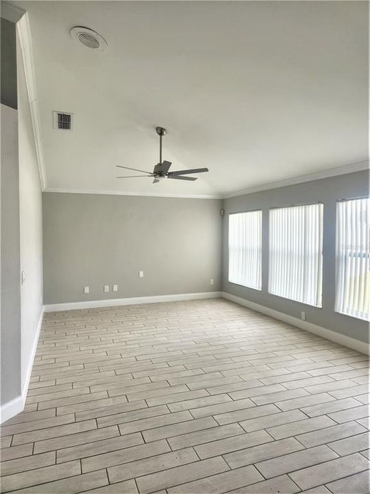 For Rent: $3,000 (4 beds, 2 baths, 2037 Square Feet)