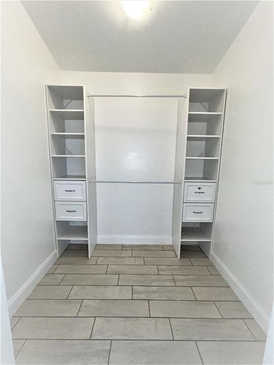 For Rent: $3,000 (4 beds, 2 baths, 2037 Square Feet)