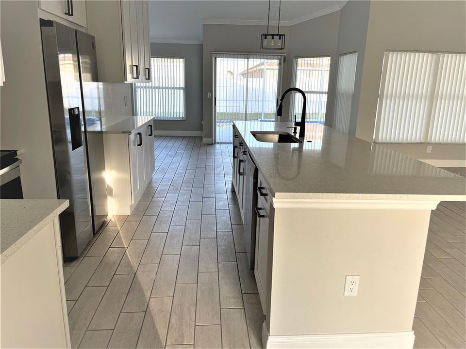 For Rent: $3,000 (4 beds, 2 baths, 2037 Square Feet)