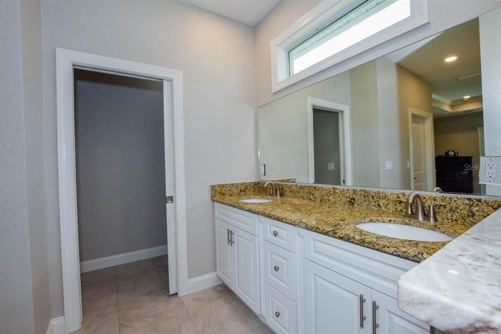 En Venta: $399,999 (3 camas, 2 baños, 1727 Pies cuadrados)