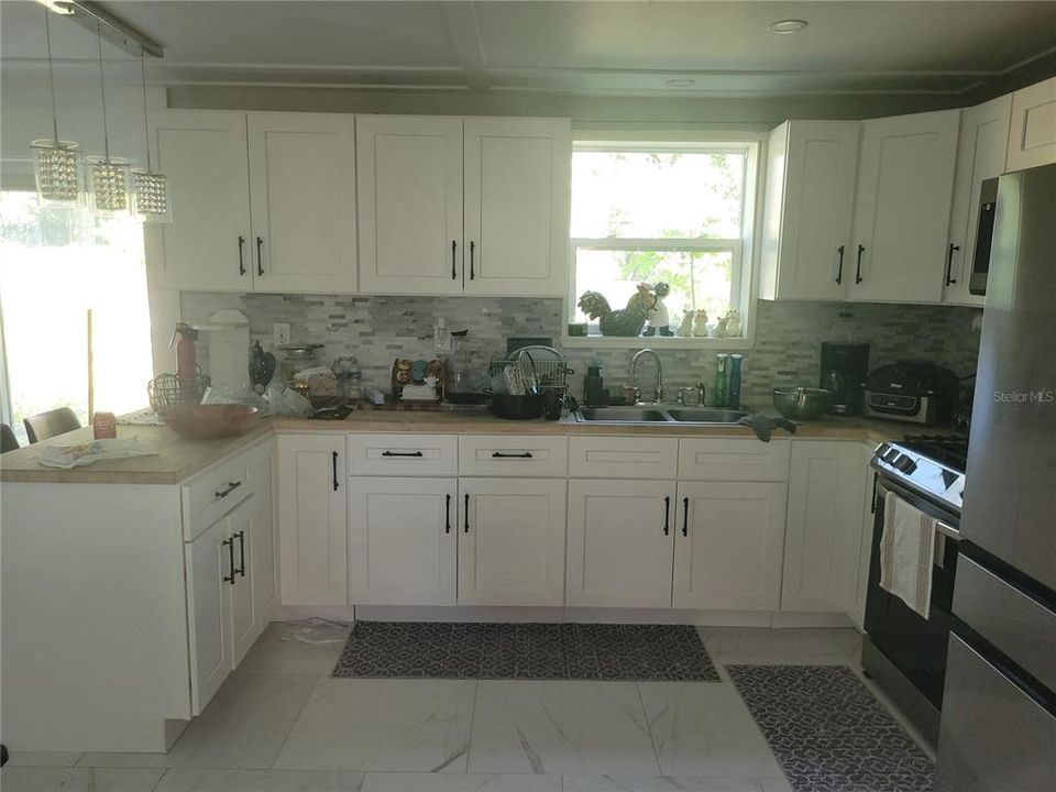 待售: $225,000 (2 贝兹, 1 浴室, 725 平方英尺)