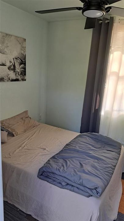 待售: $225,000 (2 贝兹, 1 浴室, 725 平方英尺)