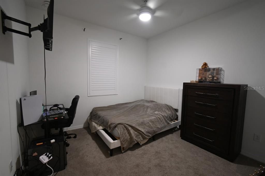 En Renta: $2,500 (4 camas, 3 baños, 2095 Pies cuadrados)