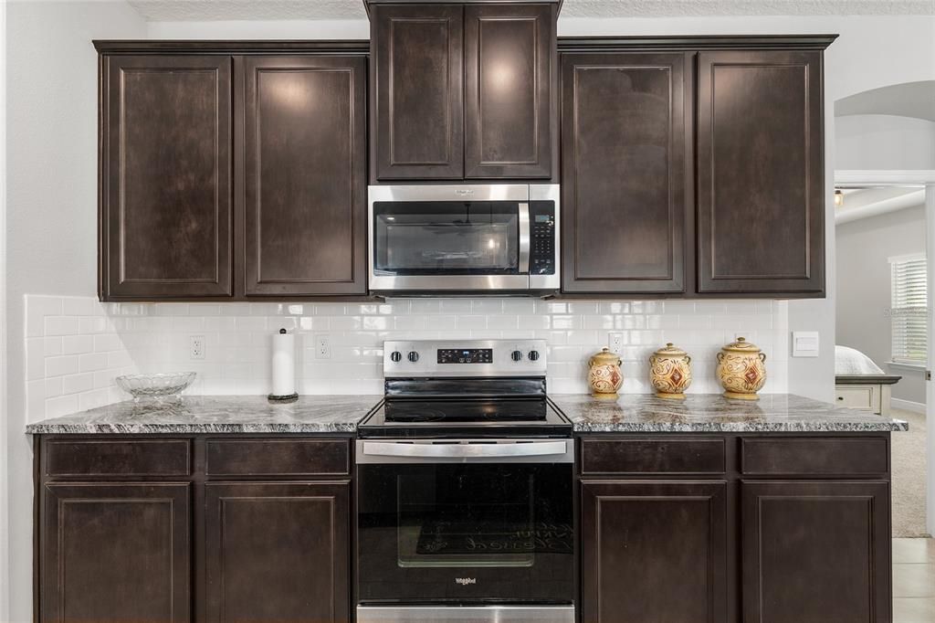 En Venta: $499,900 (4 camas, 3 baños, 2768 Pies cuadrados)