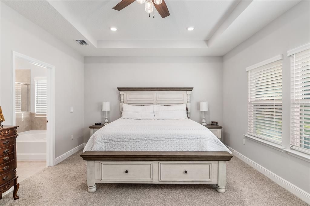 En Venta: $499,900 (4 camas, 3 baños, 2768 Pies cuadrados)