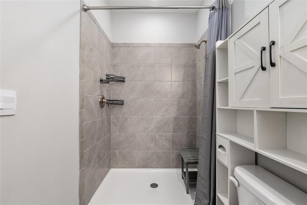 En Venta: $499,900 (4 camas, 3 baños, 2768 Pies cuadrados)