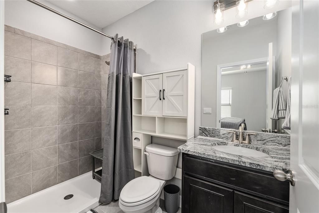 En Venta: $499,900 (4 camas, 3 baños, 2768 Pies cuadrados)