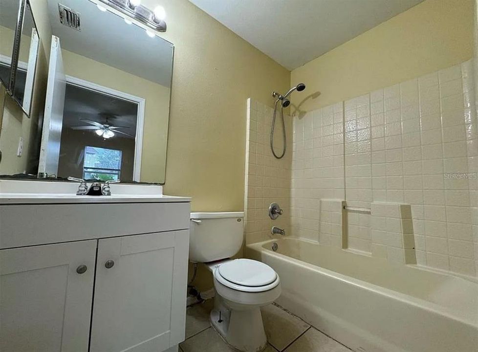 出租: $1,700 (3 贝兹, 2 浴室, 1024 平方英尺)