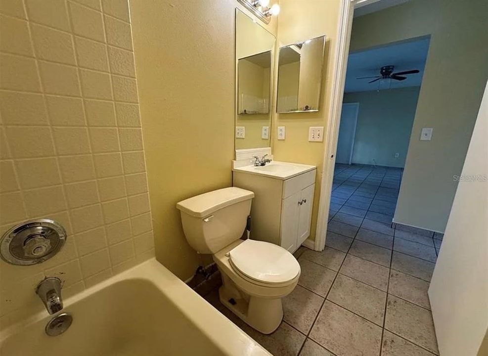 出租: $1,700 (3 贝兹, 2 浴室, 1024 平方英尺)