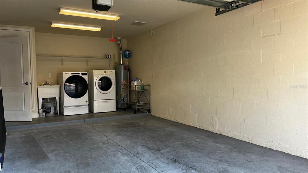 Под контрактом: $280,000 (2 спален, 2 ванн, 960 Квадратных фут)