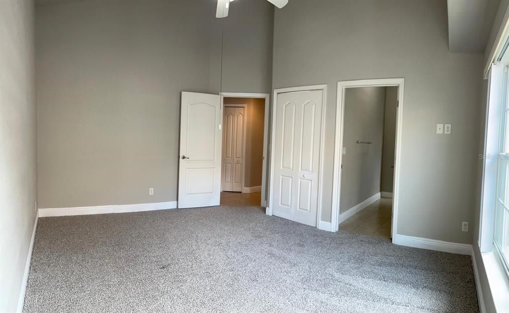 Под контрактом: $280,000 (2 спален, 2 ванн, 960 Квадратных фут)