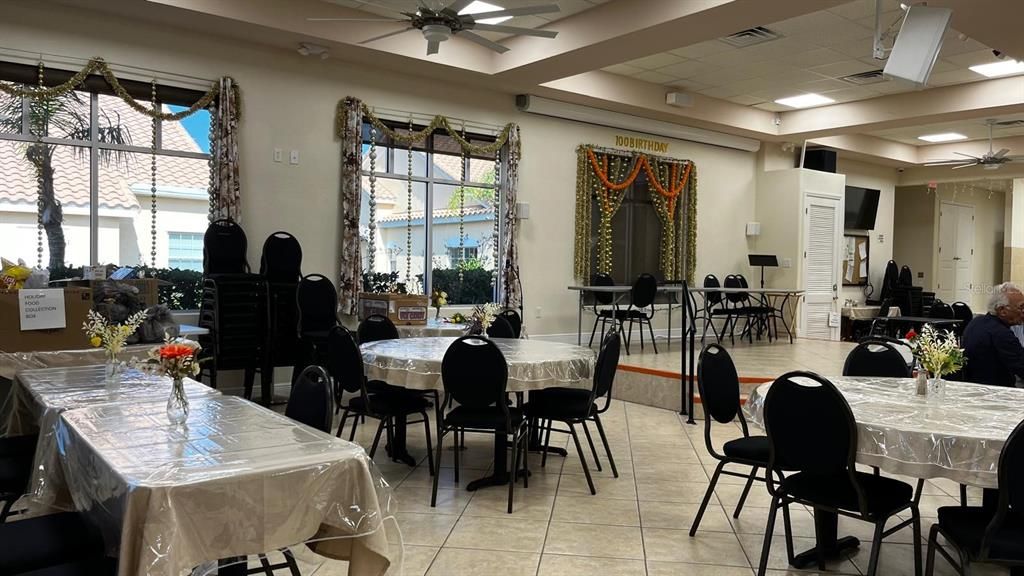 Под контрактом: $280,000 (2 спален, 2 ванн, 960 Квадратных фут)