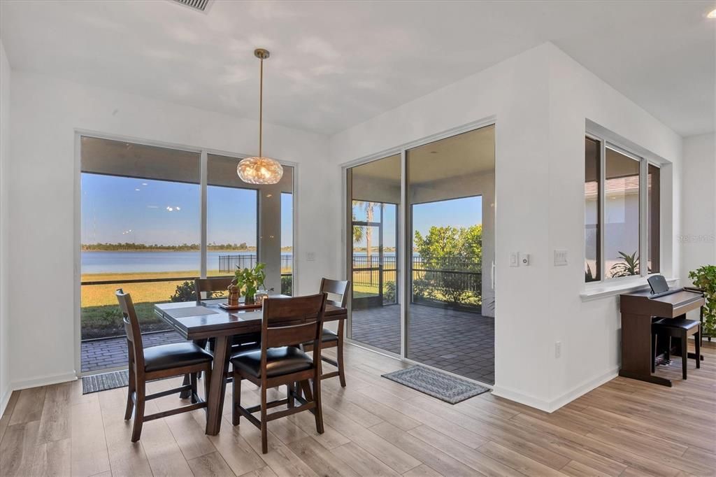 En Venta: $674,900 (4 camas, 3 baños, 2871 Pies cuadrados)