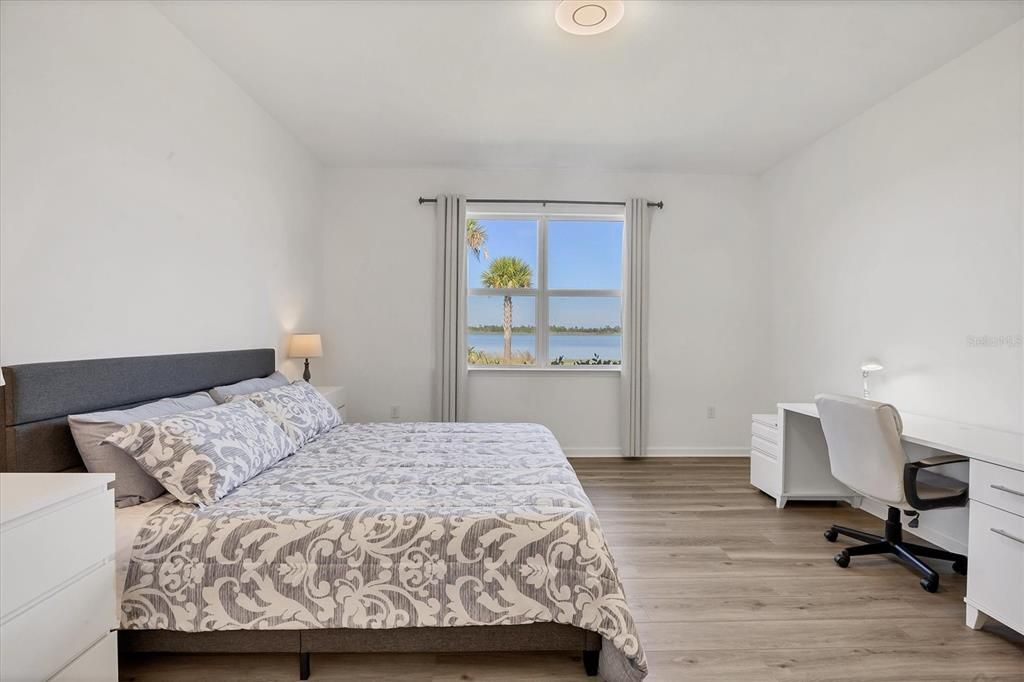 En Venta: $674,900 (4 camas, 3 baños, 2871 Pies cuadrados)