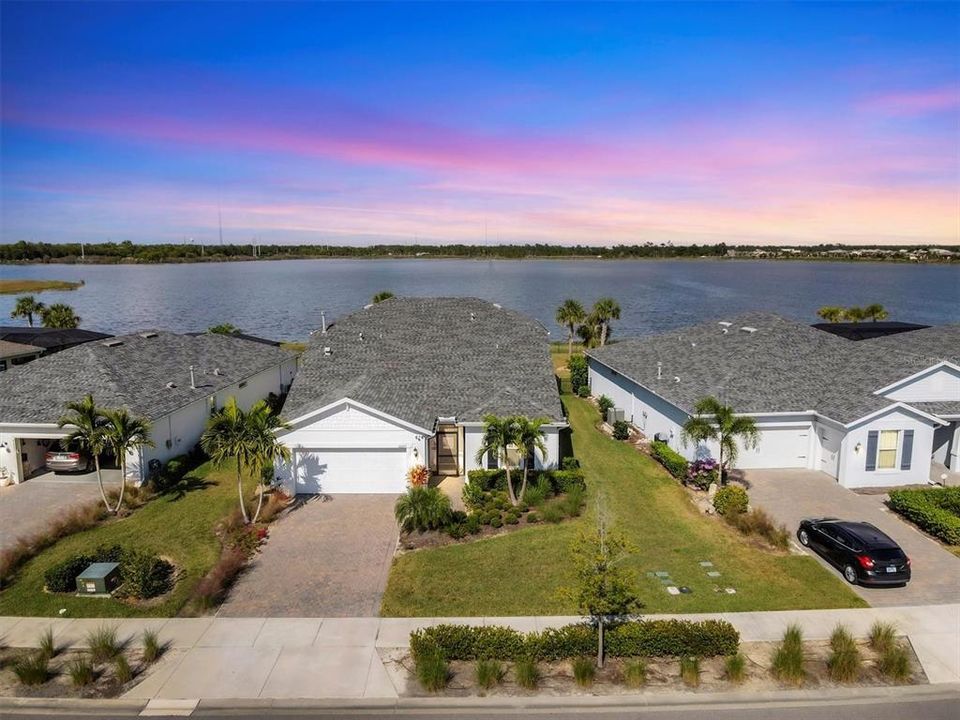 En Venta: $674,900 (4 camas, 3 baños, 2871 Pies cuadrados)