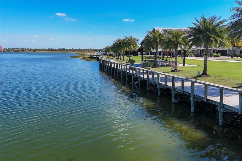 En Venta: $674,900 (4 camas, 3 baños, 2871 Pies cuadrados)