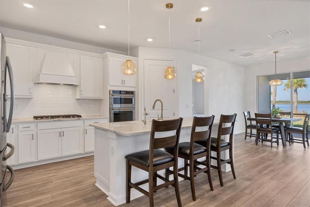 En Venta: $674,900 (4 camas, 3 baños, 2871 Pies cuadrados)