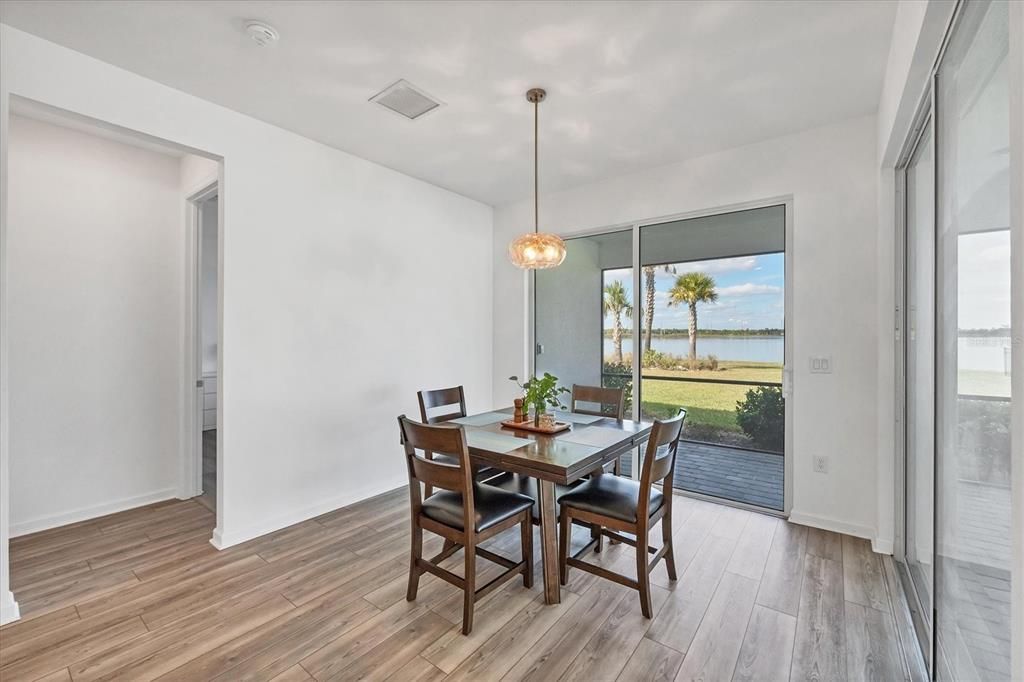 En Venta: $674,900 (4 camas, 3 baños, 2871 Pies cuadrados)