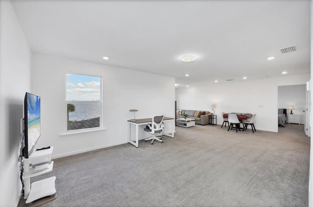 En Venta: $674,900 (4 camas, 3 baños, 2871 Pies cuadrados)