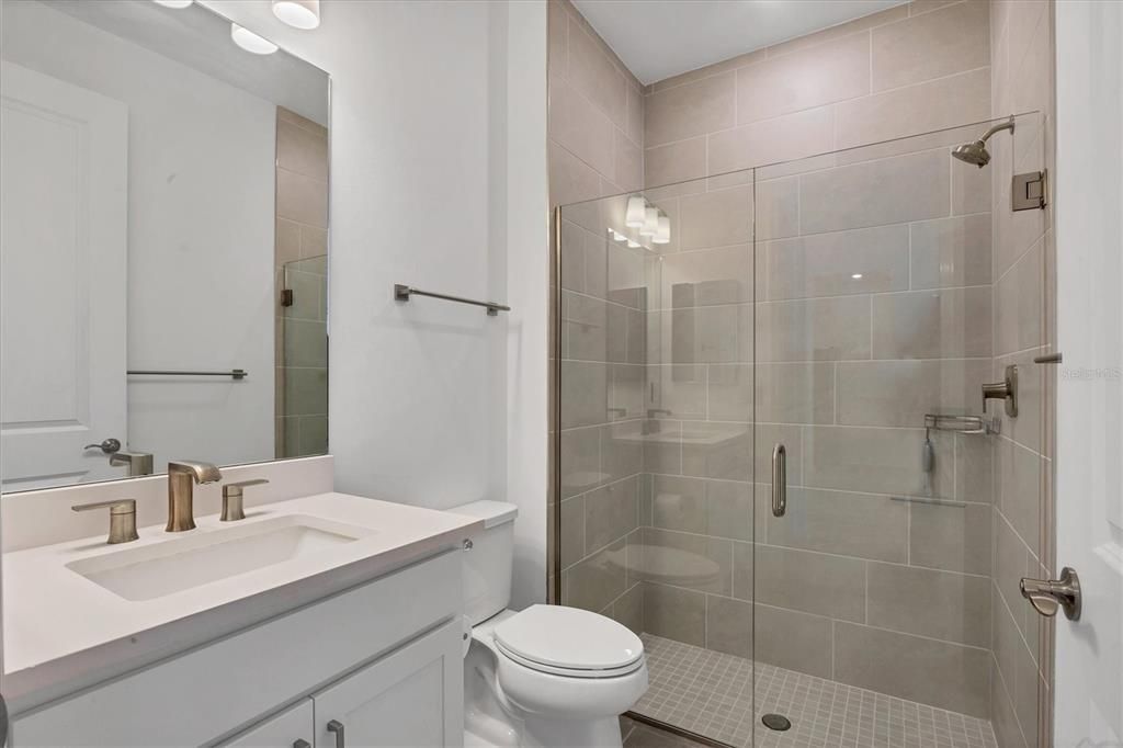 En Venta: $674,900 (4 camas, 3 baños, 2871 Pies cuadrados)