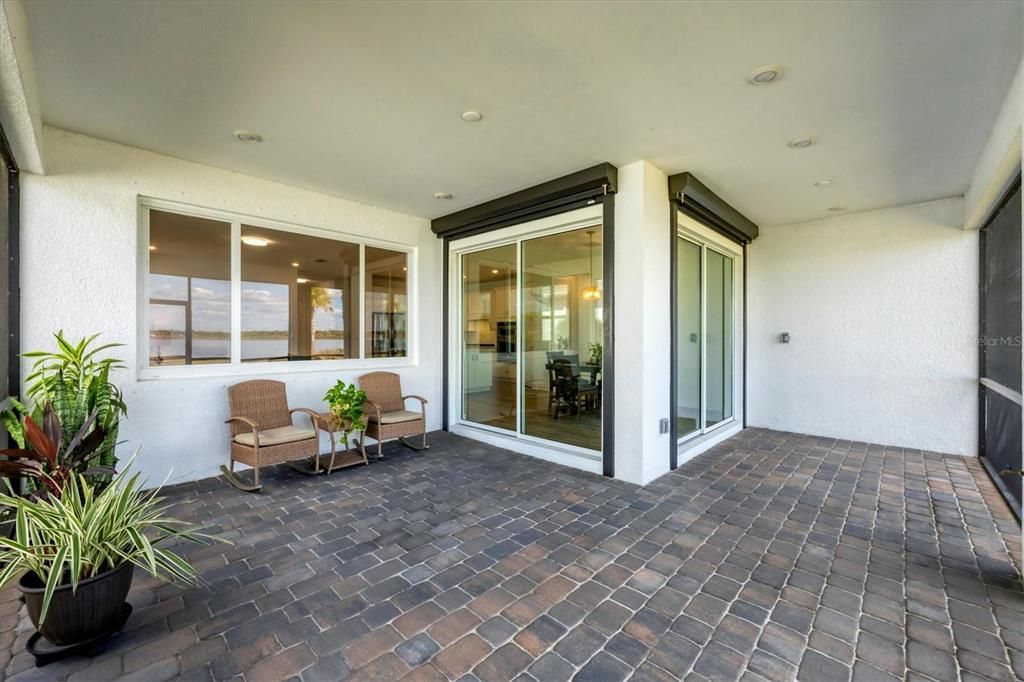 En Venta: $674,900 (4 camas, 3 baños, 2871 Pies cuadrados)