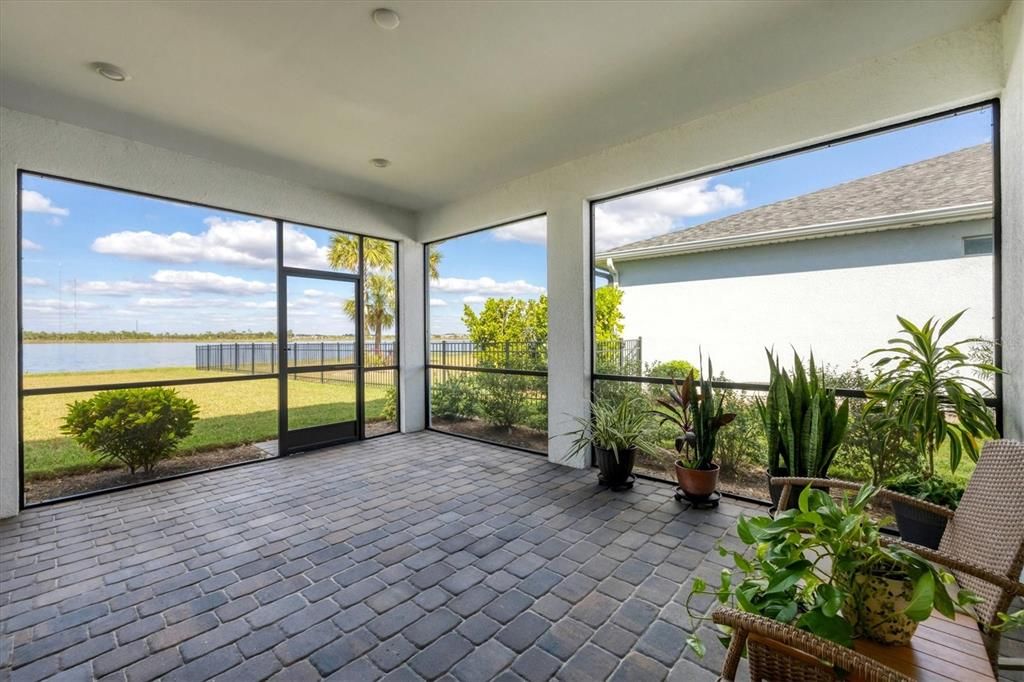 En Venta: $674,900 (4 camas, 3 baños, 2871 Pies cuadrados)