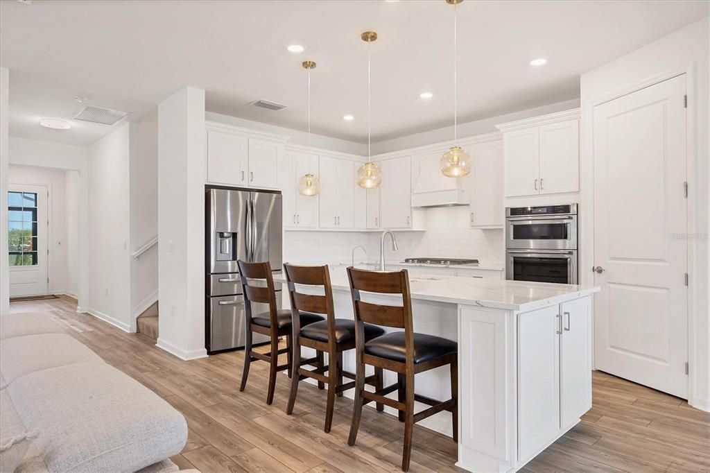 En Venta: $674,900 (4 camas, 3 baños, 2871 Pies cuadrados)