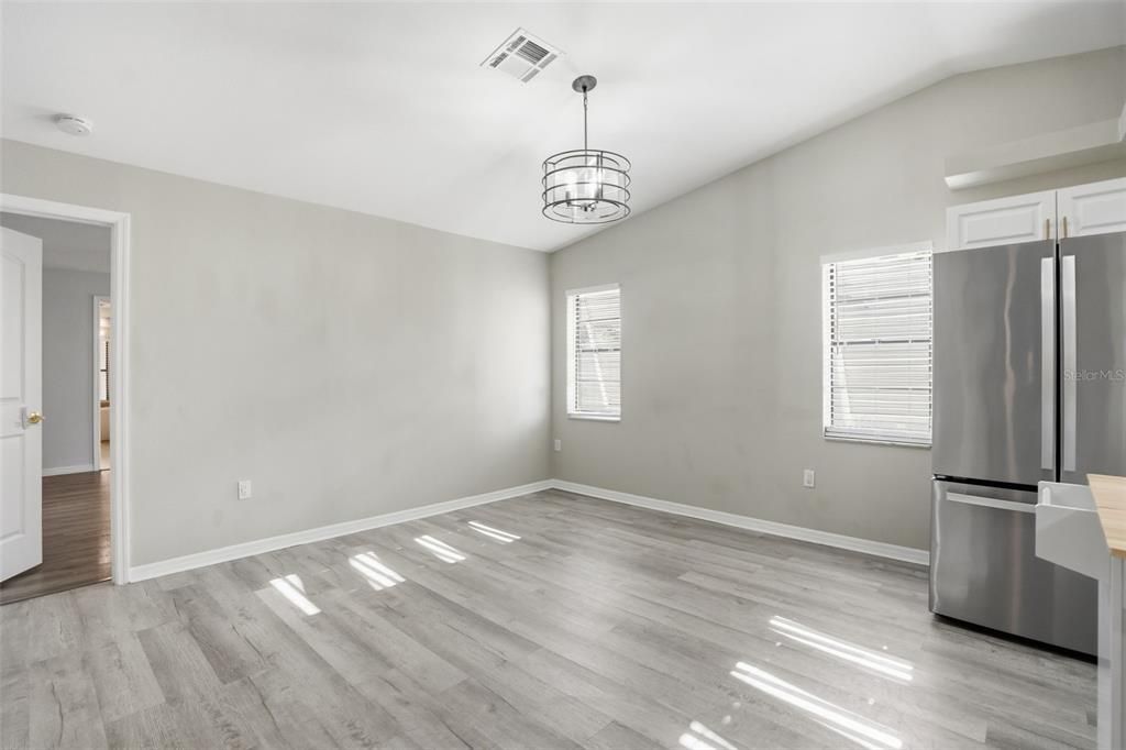 For Sale: $399,900 (3 beds, 2 baths, 1999 Square Feet)