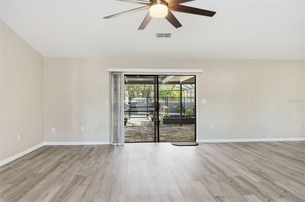 For Sale: $399,900 (3 beds, 2 baths, 1999 Square Feet)