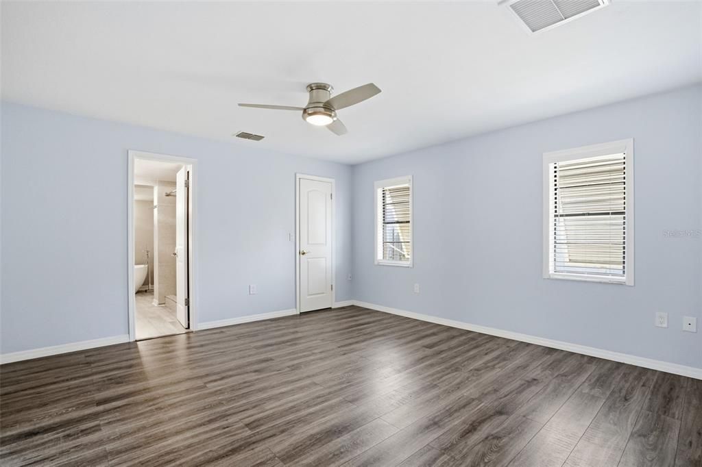 For Sale: $399,900 (3 beds, 2 baths, 1999 Square Feet)