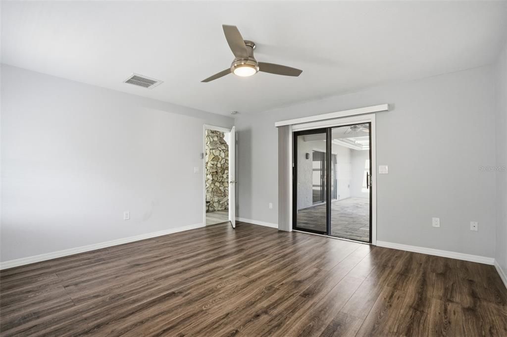 For Sale: $399,900 (3 beds, 2 baths, 1999 Square Feet)