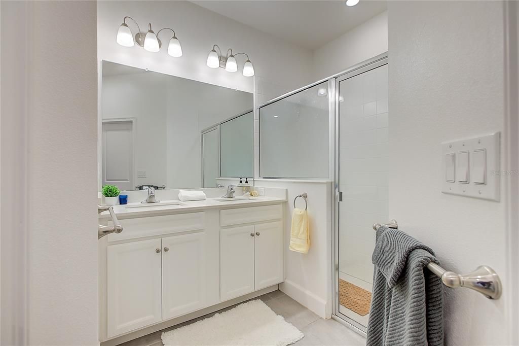 待售: $430,000 (3 贝兹, 2 浴室, 1512 平方英尺)