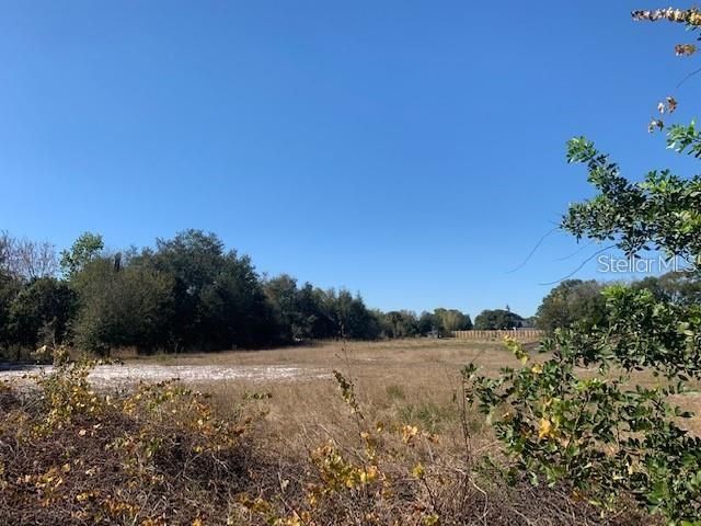 Под контрактом: $199,900 (1.05 acres)