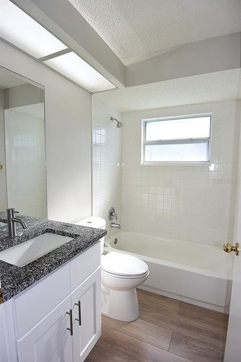 For Sale: $330,000 (3 beds, 2 baths, 1408 Square Feet)