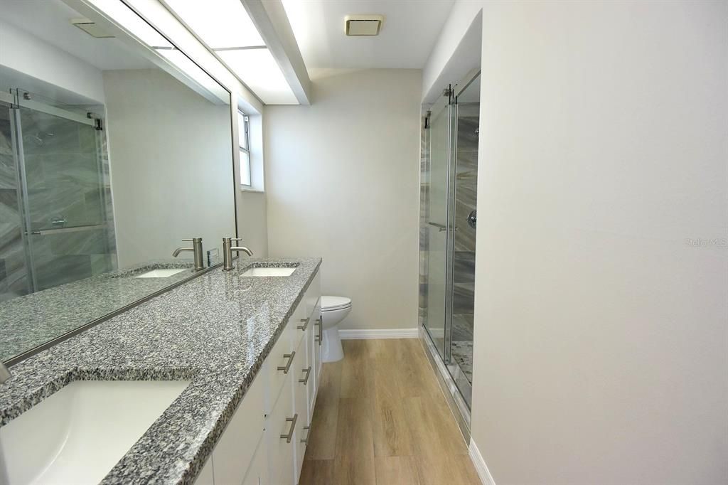 For Sale: $330,000 (3 beds, 2 baths, 1408 Square Feet)