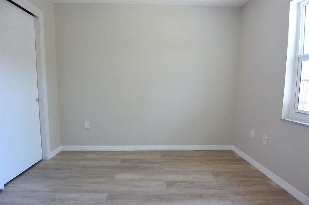 For Sale: $330,000 (3 beds, 2 baths, 1408 Square Feet)