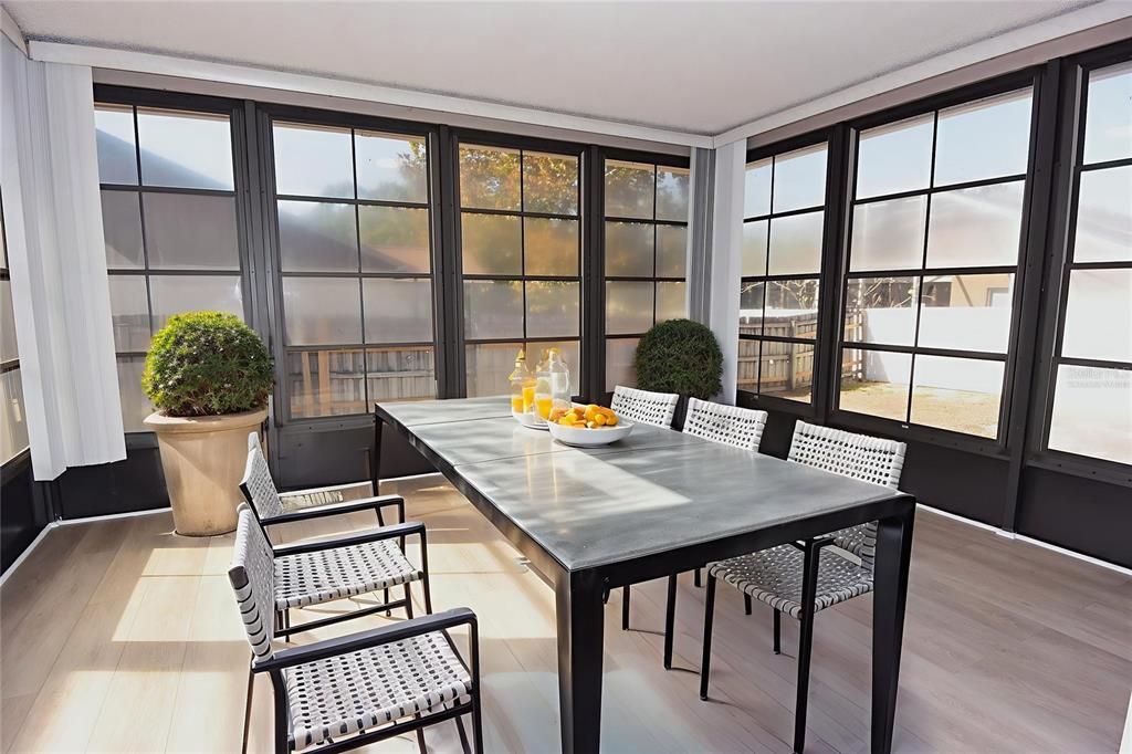 For Sale: $330,000 (3 beds, 2 baths, 1408 Square Feet)