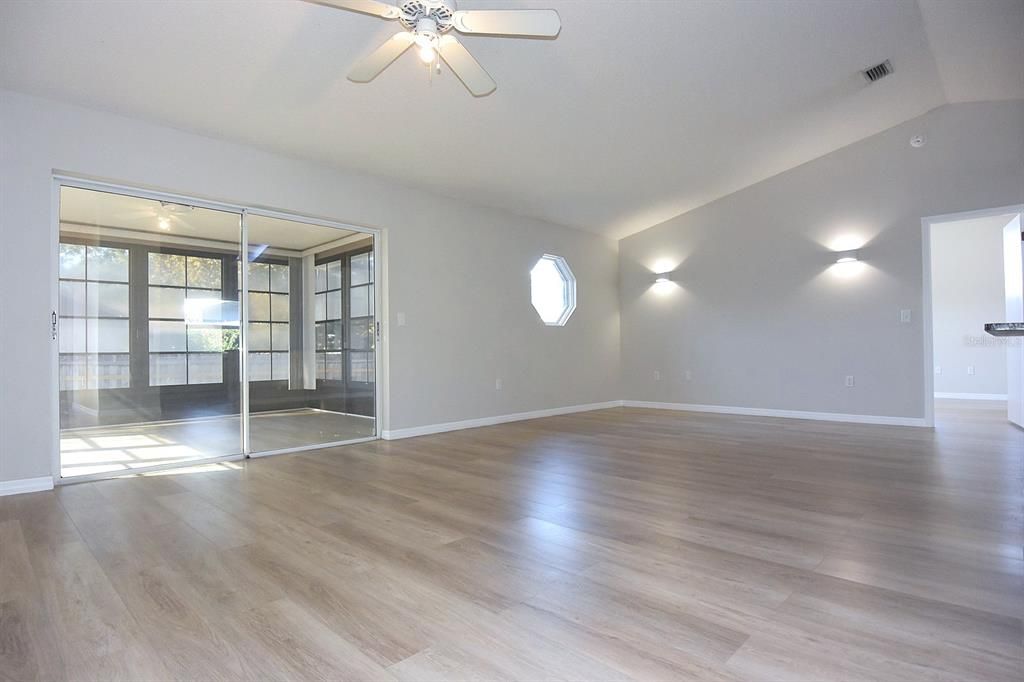 For Sale: $330,000 (3 beds, 2 baths, 1408 Square Feet)