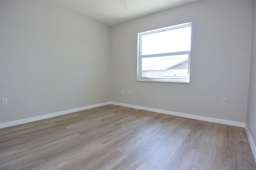 For Sale: $330,000 (3 beds, 2 baths, 1408 Square Feet)