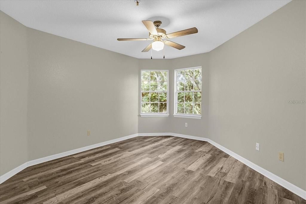 待售: $174,990 (2 贝兹, 2 浴室, 1133 平方英尺)