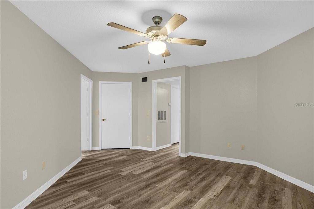 待售: $174,990 (2 贝兹, 2 浴室, 1133 平方英尺)