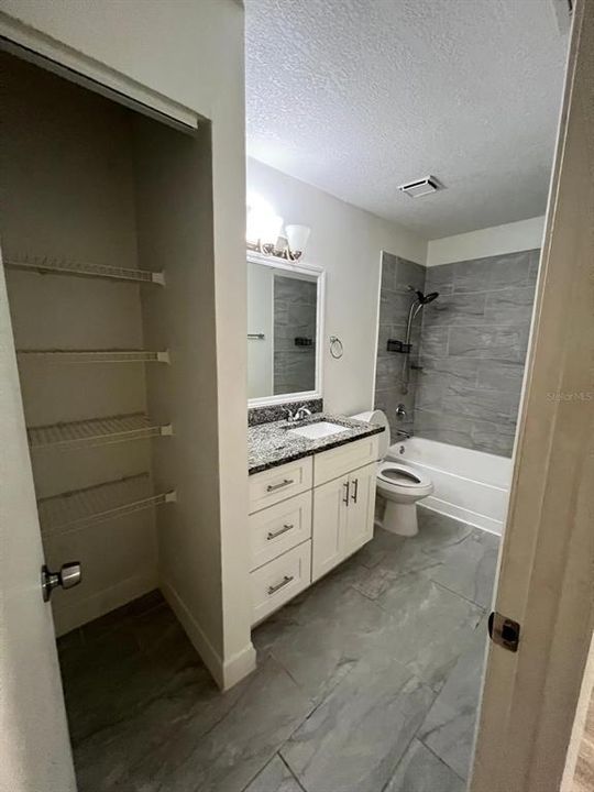 For Rent: $1,450 (1 beds, 1 baths, 662 Square Feet)