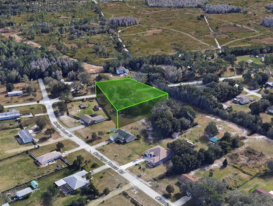 На продажу: $185,000 (1.24 acres)